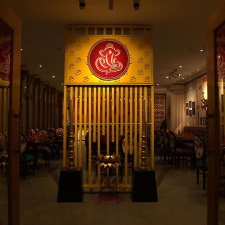 Holywater Hotel By Ganga Kinare #150 Mts From Ganga Ghat Rishīkesh Exterior foto